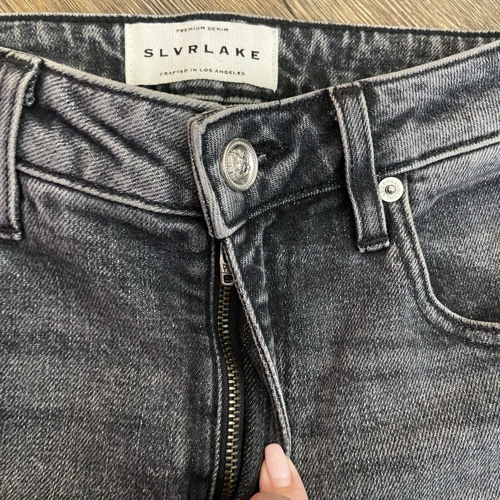 SLVRLAKE Lou Lou Slim Straight Jeans In River‎ Moon Grey Wash Size 26 - Picture 3 of 9
